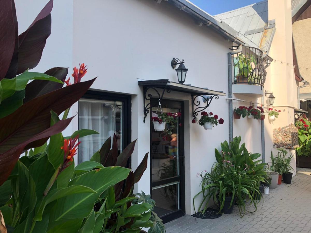 Guest House Nika - Cottages And Rooms In The Heart Of Palanga City Center Eksteriør bilde