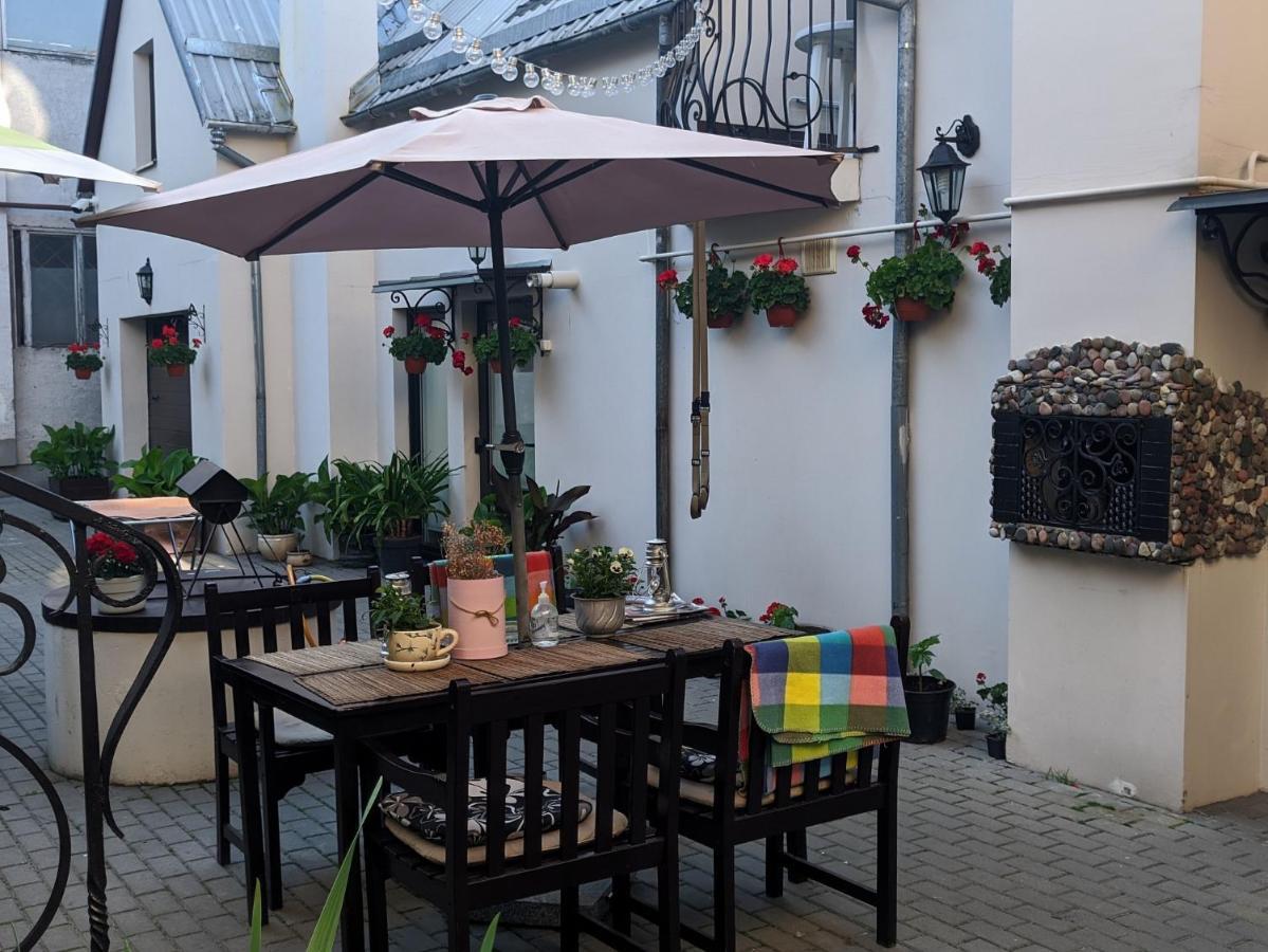 Guest House Nika - Cottages And Rooms In The Heart Of Palanga City Center Eksteriør bilde