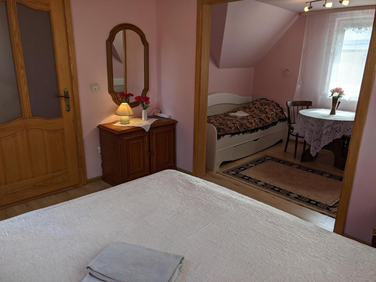 Guest House Nika - Cottages And Rooms In The Heart Of Palanga City Center Eksteriør bilde